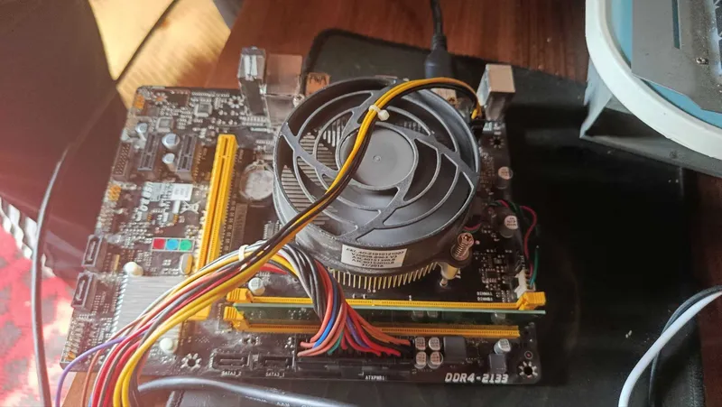 плата biostar h110 + cpu g4400, Gigabayt p41 ddr3 cpu 2100 6 плата biostar h110 + cpu g4400, Gigabayt p41 ddr3 cpu 2100 6