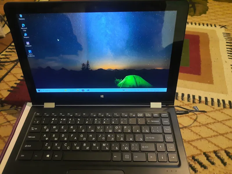 Noutbuk Irbis 360 Gradusli sensor ekranli Noutbuk Irbis 360 Gradusli sensor ekranli
