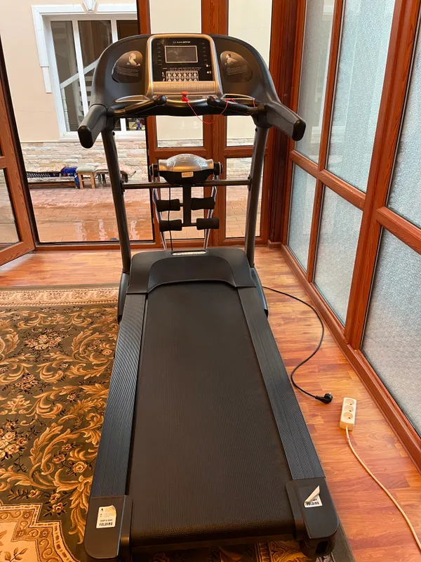 беговая дорожка LifeGYM 700M