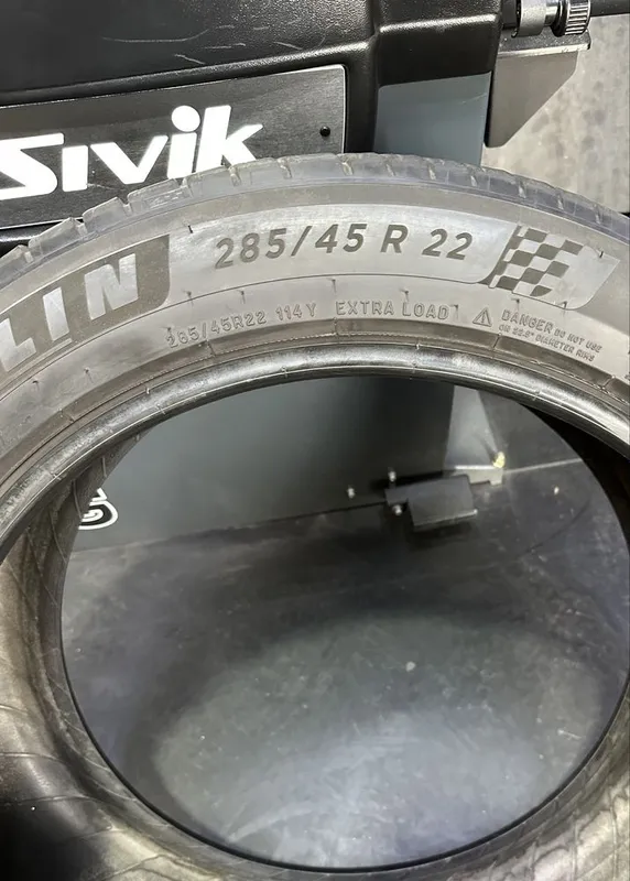 Michelin Pilot Sport 4 SUV 285/45 R22 — фото 1
