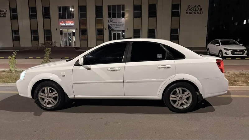 Lacetti srochna sotiladi 2013 1.6 4 Lacetti srochna sotiladi 2013 1.6 4