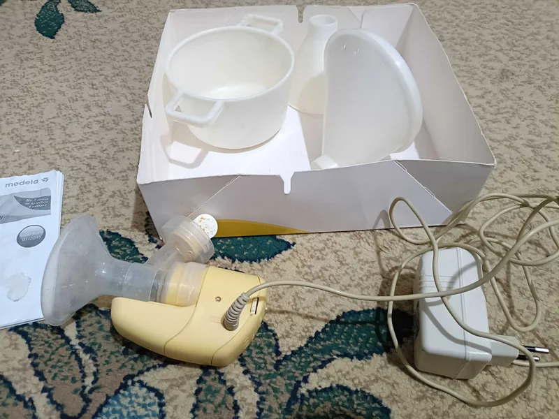 Электрический молокоотсос модель Medela Mini Electric