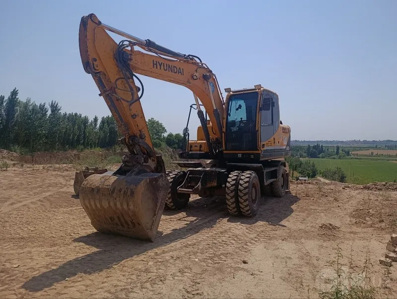 Hyundai 140 ekskavator 1 Hyundai 140 ekskavator 1