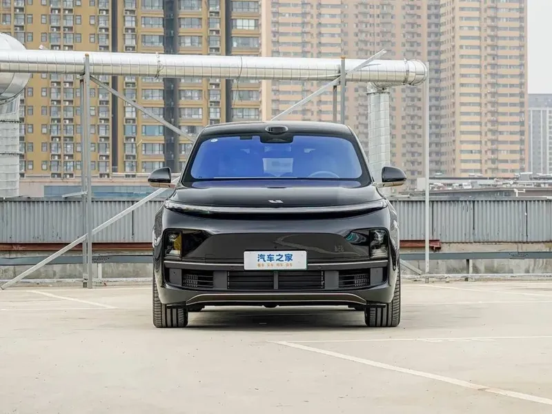 Lixiang L9 2026 обновлённая версия оранжевый салон в наличии — фото 1