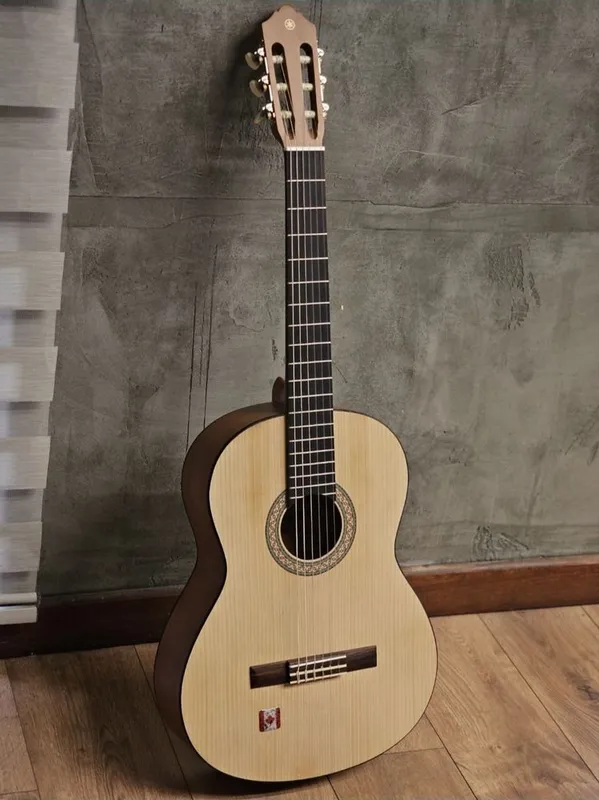 Классическая гитара Yamaha оригинал / Klassik gitara Yamaha original 2 Классическая гитара Yamaha оригинал / Klassik gitara Yamaha original 2