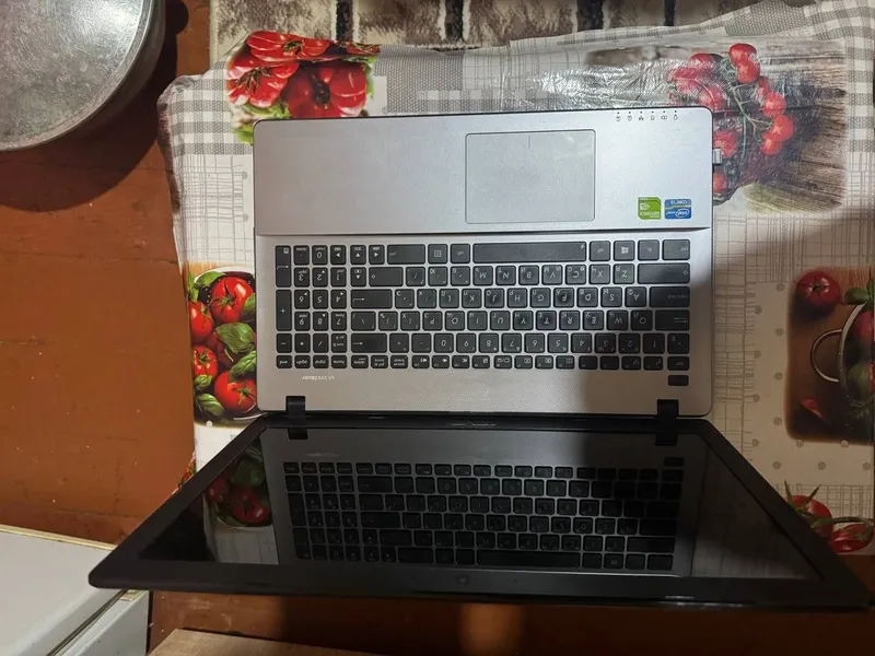 Ноутбук Asus X550C — фото 3