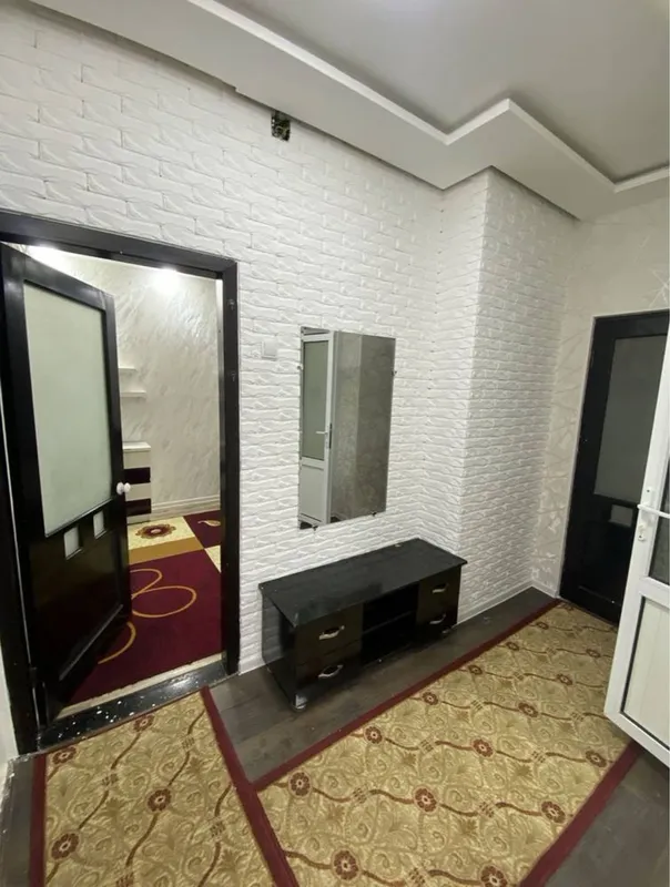 Ijaraga beriladi 2xonali 2 chi qavatda joylashgan 300$ 8 Ijaraga beriladi 2xonali 2 chi qavatda joylashgan 300$ 8