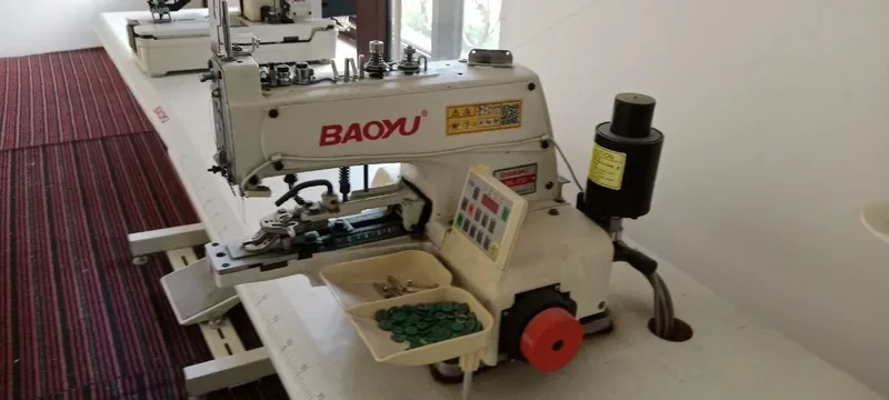 Tikuv mashinasi sotiladi 3