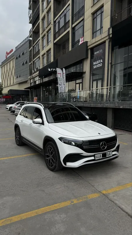 Mercedes benz EQB 300 4 matic 2023