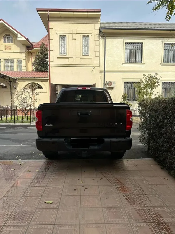 Продается Toyota Tundra 2018 года выпуска Американка — фото 1