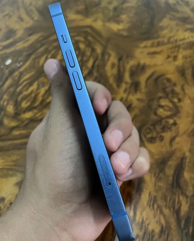 iPhone 13 128 GB 2 iPhone 13 128 GB 2