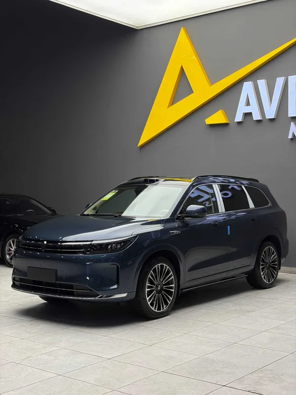 Продается новый AITO M7