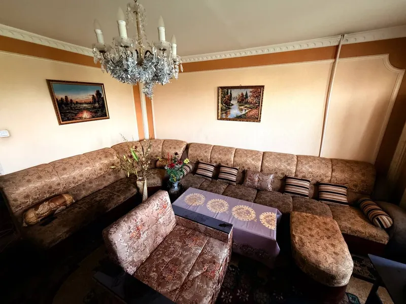 Продается Диван уголок, пуфик+кресло-кровать, стол