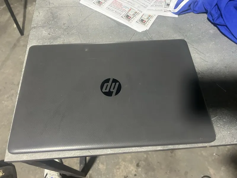 Noutbook hp 1 Noutbook hp 1