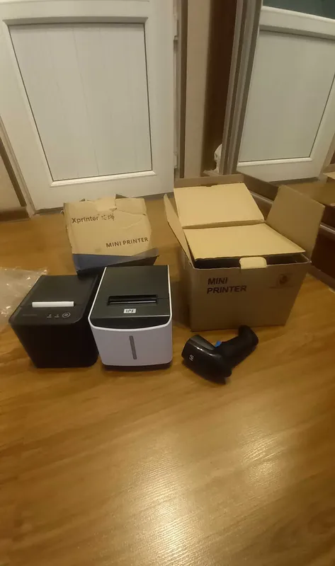 Mini printerlar va mahsulot shtrix kodini o'qidigan skaner Mini printerlar va mahsulot shtrix kodini o'qidigan skaner