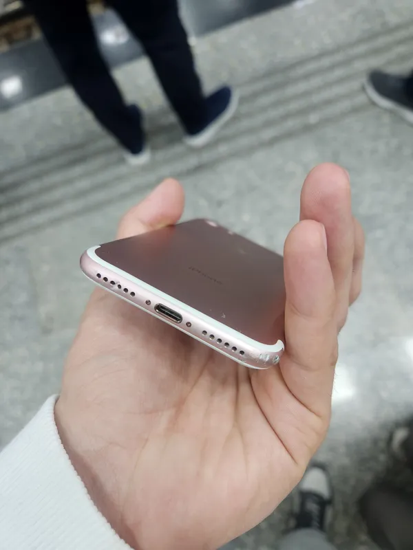 iPhone 7 6
