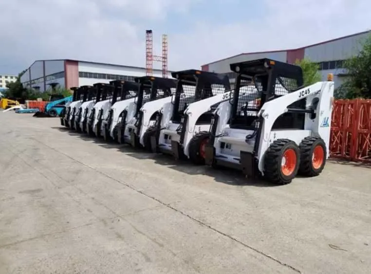 BOBCAT mini pagruzchik 2 BOBCAT mini pagruzchik 2