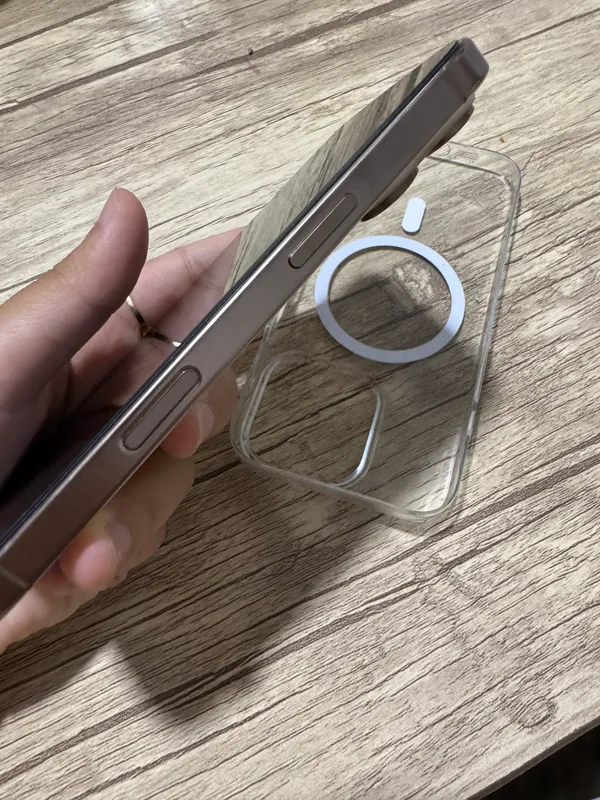 iPhone 16 pro 3