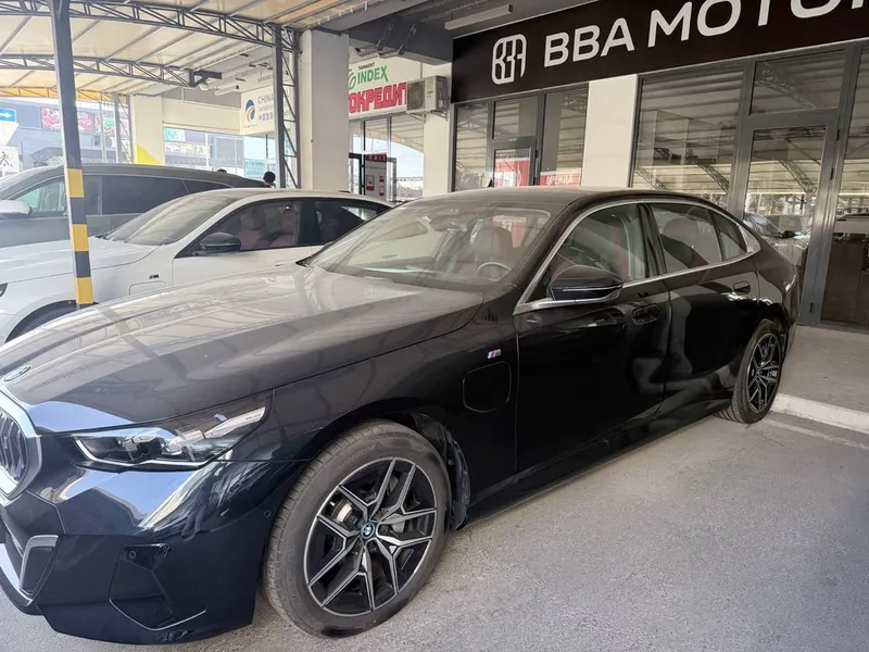 BMW i5 40L M Paket 2025 yil 2 BMW i5 40L M Paket 2025 yil 2
