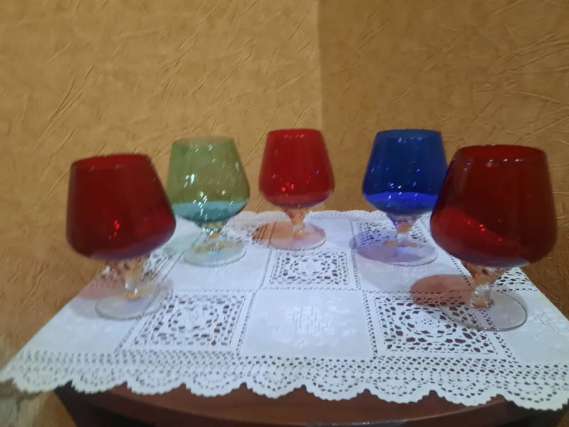 Винтажный, редкий набор цветных бокалов, Богемия, Чехословакия, для кр 5 Винтажный, редкий набор цветных бокалов, Богемия, Чехословакия, для кр 5