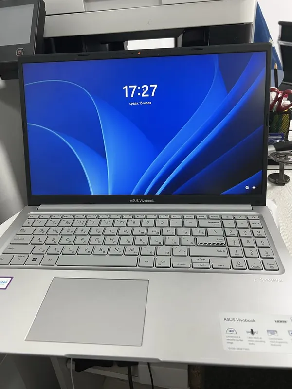 ASUS Vivobook 2025 новый 3 ASUS Vivobook 2025 новый 3