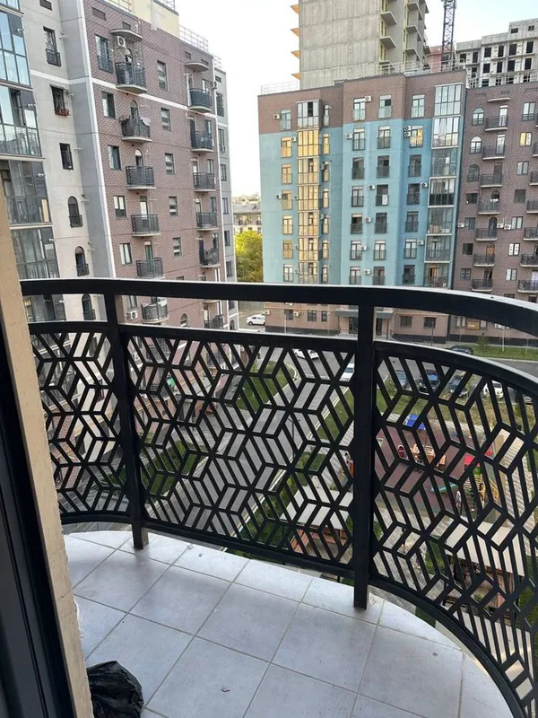 Здается квартира жк Assalom Havo олмос махалля метро недолеко 1