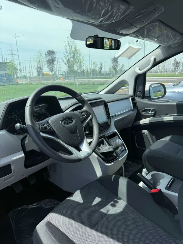 JAC M4 Refine - Кенглик, қулайлик ва осон бошқарув биргаликда! 6 JAC M4 Refine - Кенглик, қулайлик ва осон бошқарув биргаликда! 6