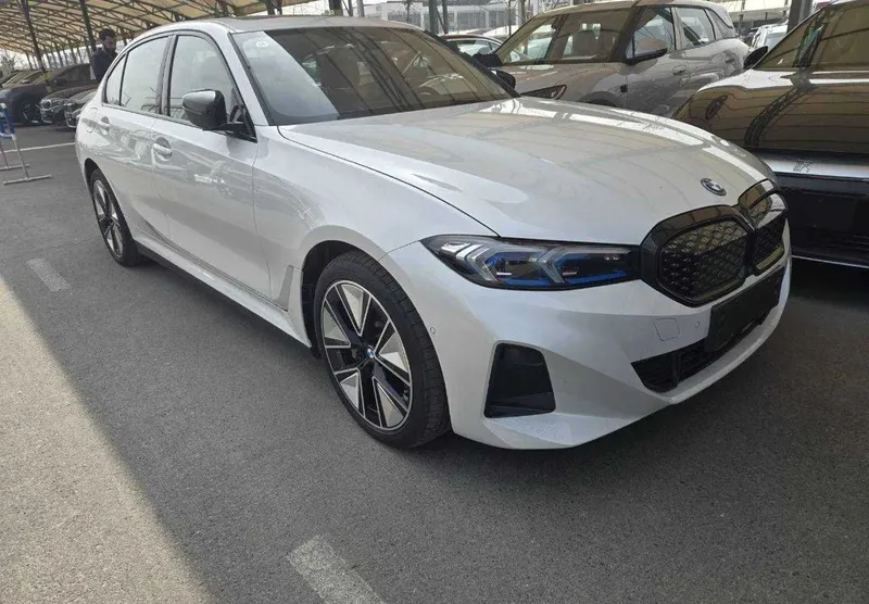 BMW i3 naxt va xalol nasiyaga 2