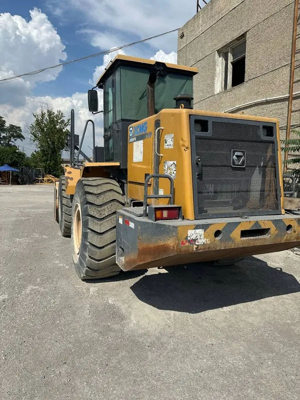 XCMG LW500FN — это мощный китайский фронтальный погрузчик XCMG LW500FN 2 XCMG LW500FN — это мощный китайский фронтальный погрузчик XCMG LW500FN 2