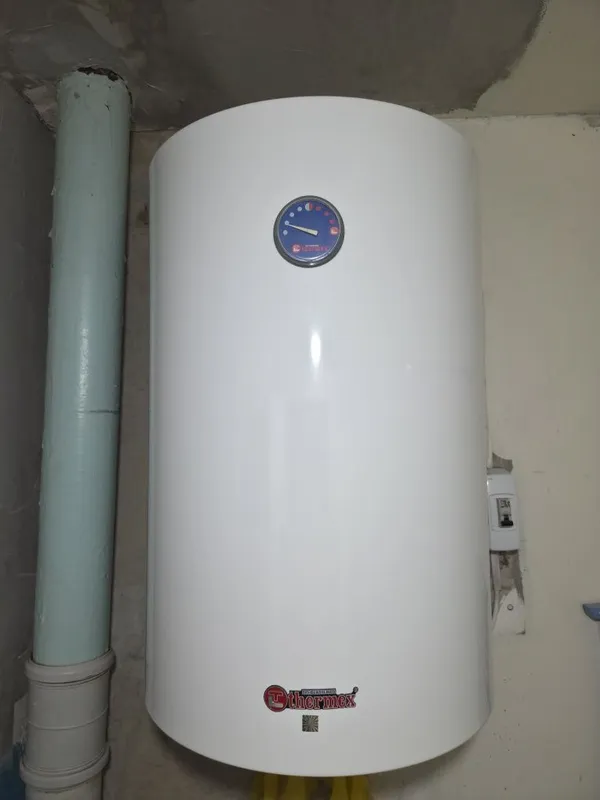 Аристон Российский thermex 80л 2