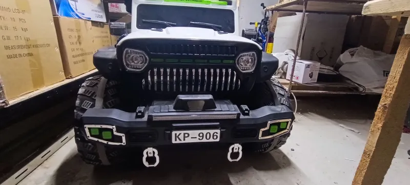Детские машинки 4×4. в хорошем состоянии