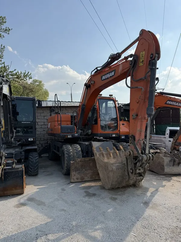 Ekskavator xizmati.Katlavan transheya hamma xizmat — фото 5