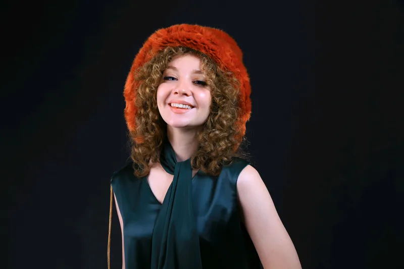 🧡 Авторский головной убор из искусственного меха — фото 1