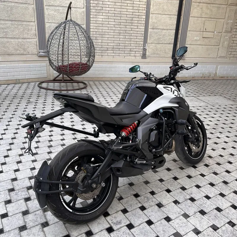 CFMOTO 400 NK .. 3 CFMOTO 400 NK .. 3