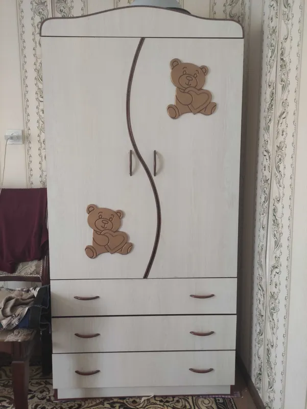 Detskiy mebel sotiladi
