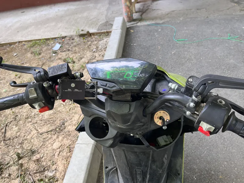Skuter fo’rs 150 kubo sro’chni sotiladi pul kerek — фото 1