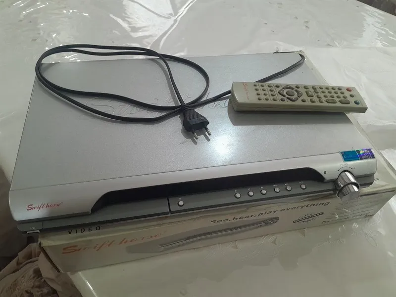 DVD holati yaxshi pulti simlari bor 1