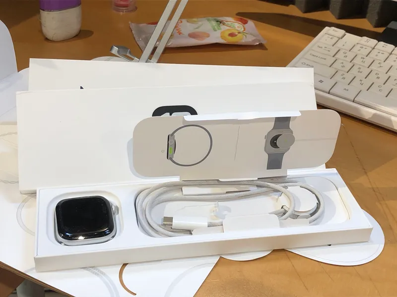 Apple Watch Series 10 46mm Silver 3 Apple Watch Series 10 46mm Silver 3