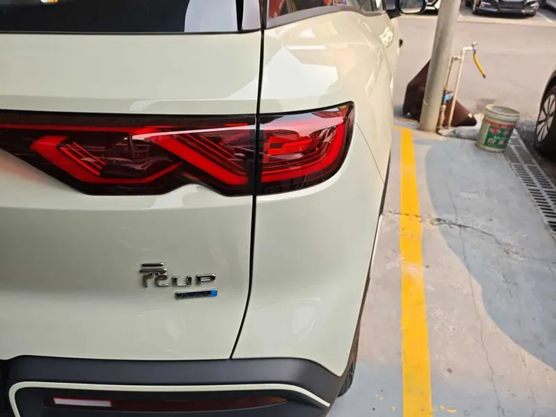 BYD Yuan UP Intelligent Driving Version 401 KM Dynamic Edition — фото 6