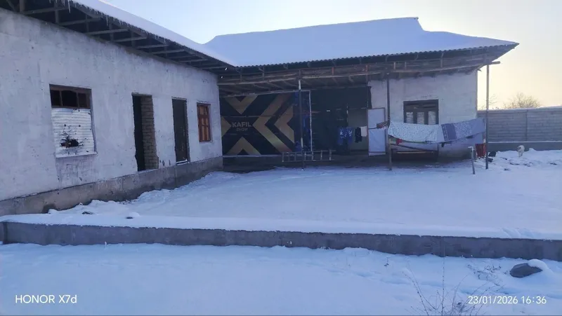 5 хонали уй сотилади