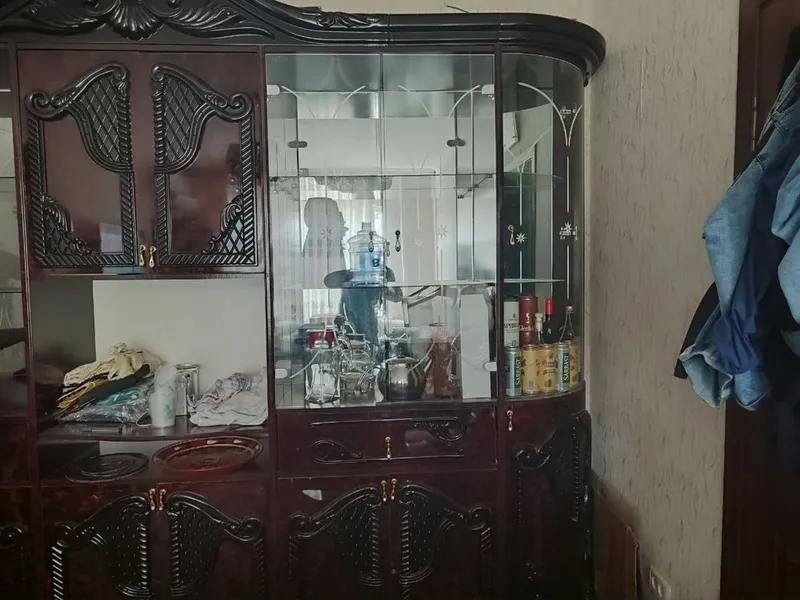 Сервант продаются срочно — фото 1