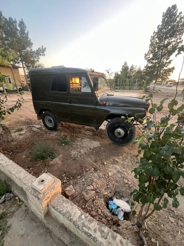 Uaz sotiladi naxadu surochni