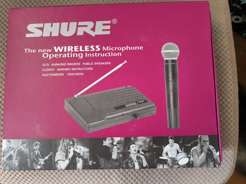 Аудио микрофон для караоке фирмы SHURE