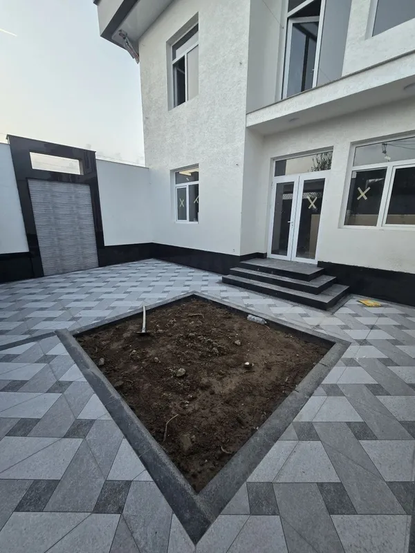 Hovli uchaska oltin tepada 45.000$ srochna 2