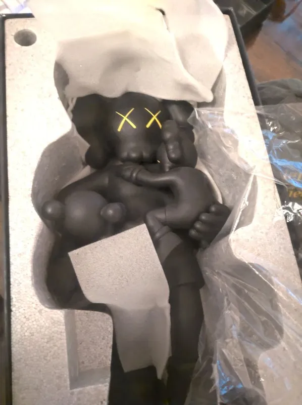 Kaws clean slate 100%orginal — фото 5