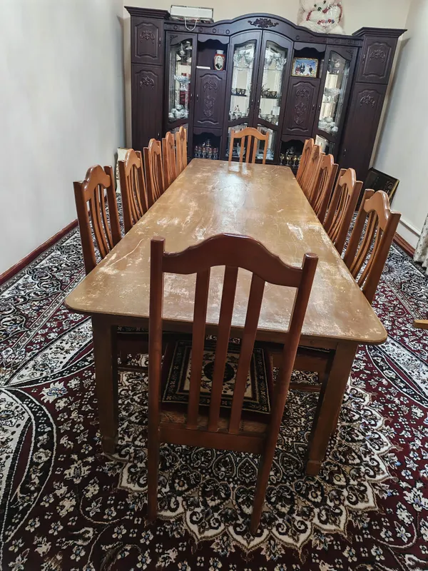 Продаются стол и стул 2