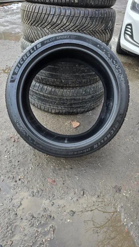 255/40/R20 Michelin pilot sport 1
