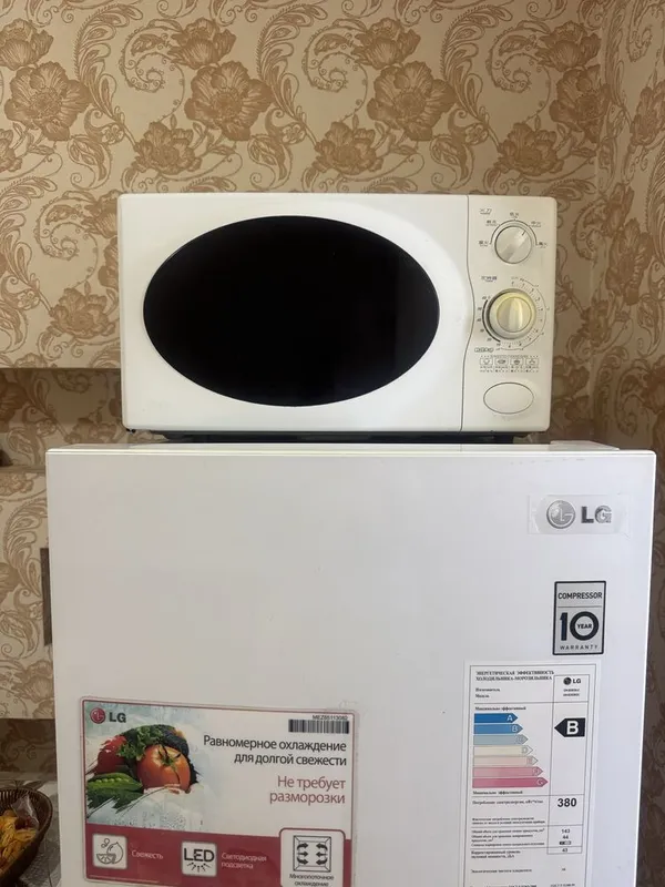 Продается микроволновка LG Продается микроволновка LG
