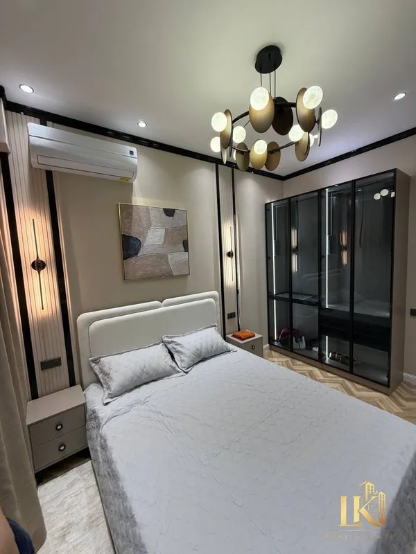 Продаётся 2-комнатная квартира в ЖК Imperial Club City (новостройка), евроремонт, с мебелью и техникой, вид во двор 5