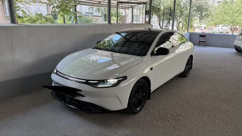 Leapmotor c01 белый Leapmotor c01 белый